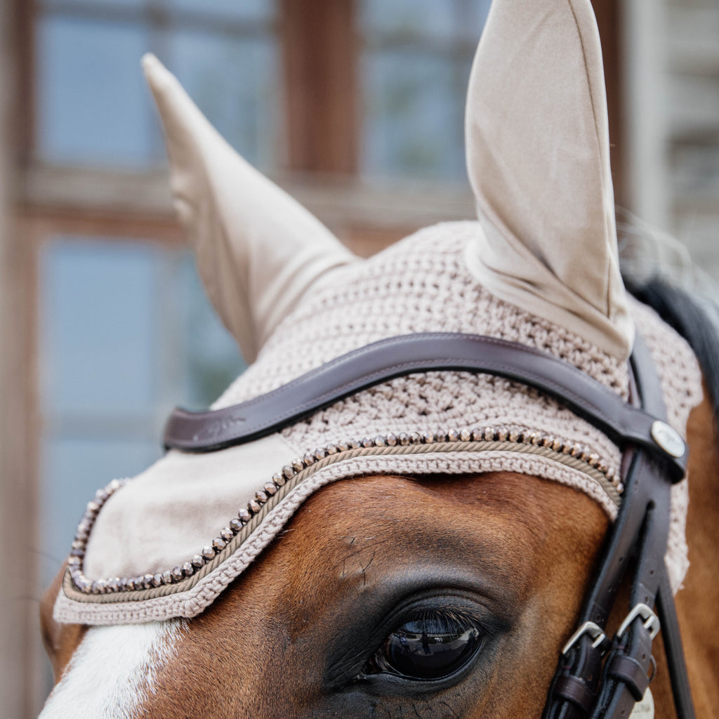 Kentucky Fly Bonnet Wellington Velvet Pearls