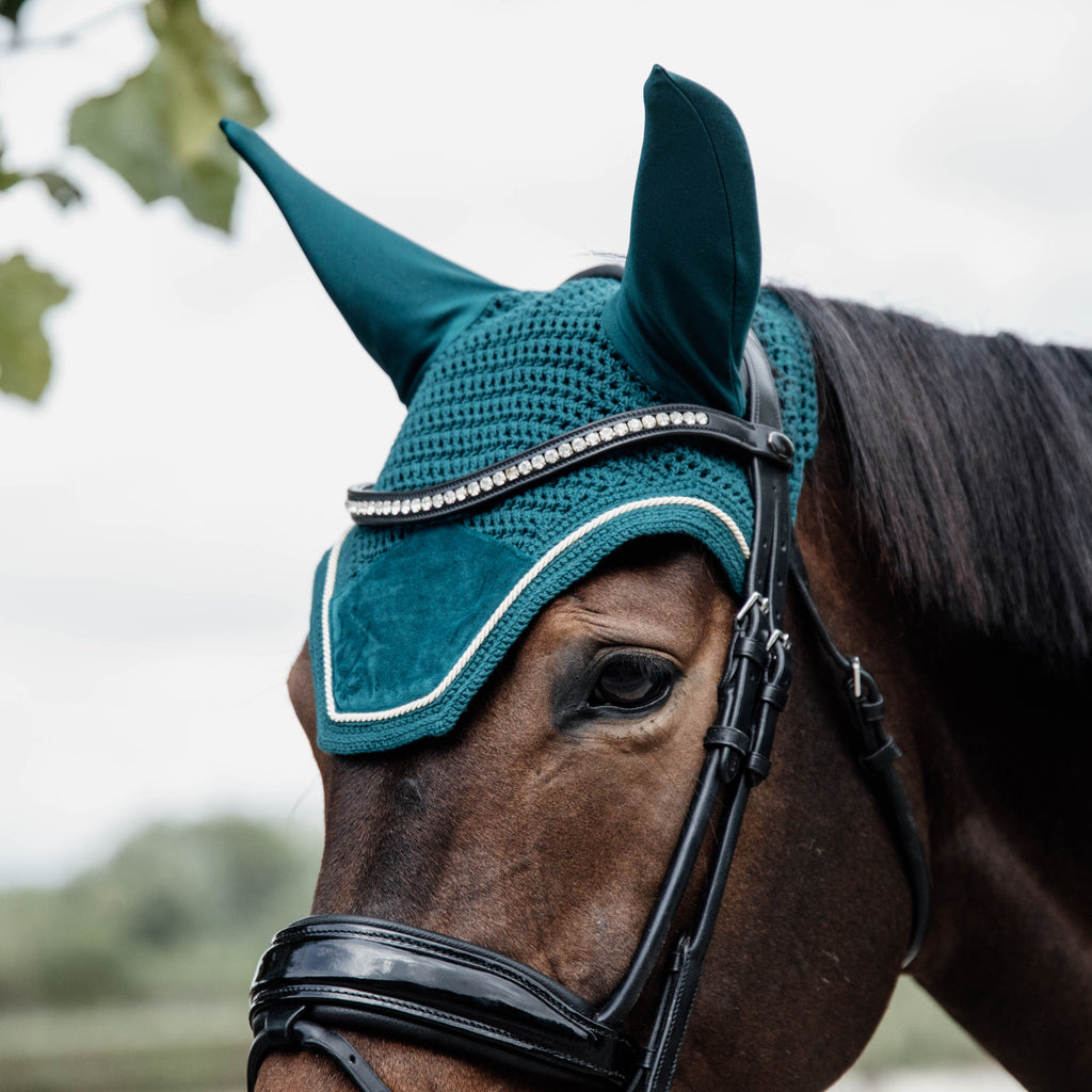 Kentucky Fly Bonnet Wellington Velvet - Soundless