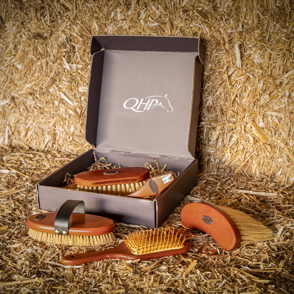 QHP Grooming Set Royal