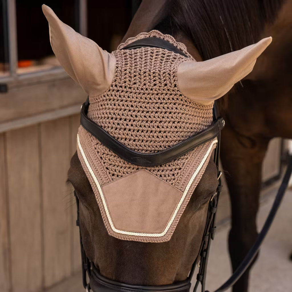 Kentucky Fly Bonnet Wellington Velvet - Soundless