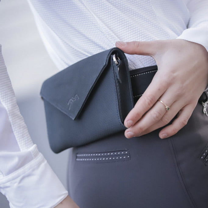 Pénélope Leder Handytasche