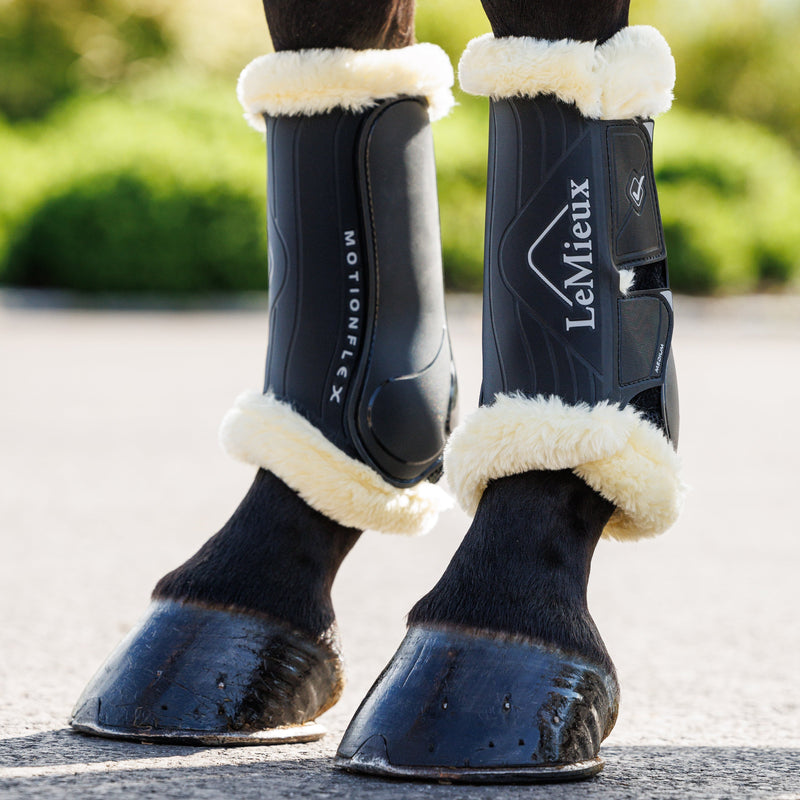 LeMieux Motionflex Stiefel Fellrand