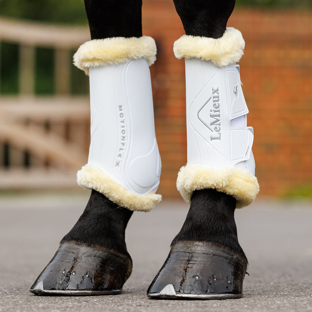 LeMieux Motionflex Stiefel Fellrand
