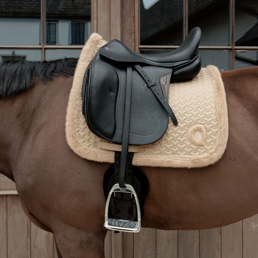 Kentucky Saddle Pad Fake Fur Plaited Quilt - Dressage