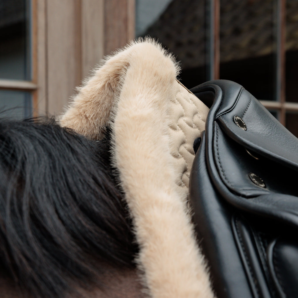 Kentucky Saddle Pad Fake Fur Plaited Quilt - Dressage