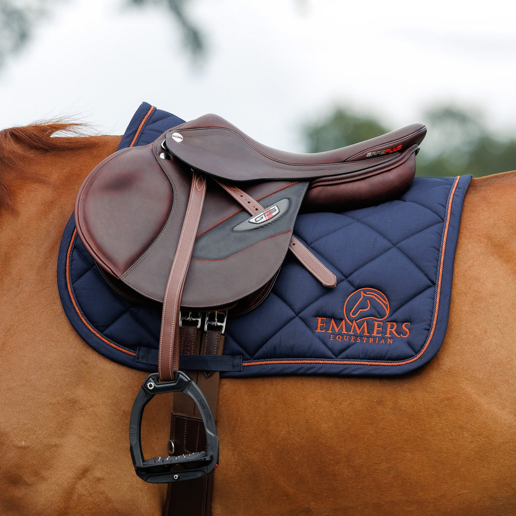 Emmers Schabracke Luxe mit Logo - Springen