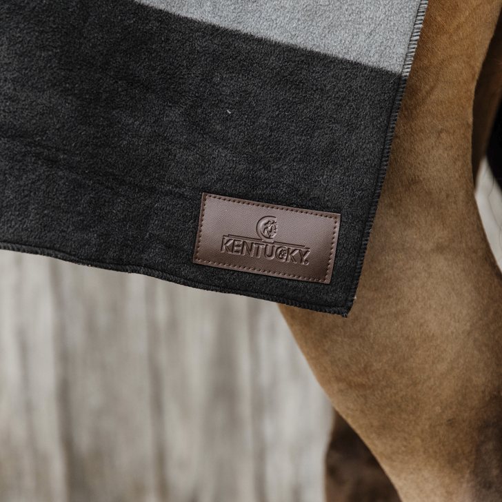 Kentucky Fleece Decke Heavy Square - Streifen/Karo