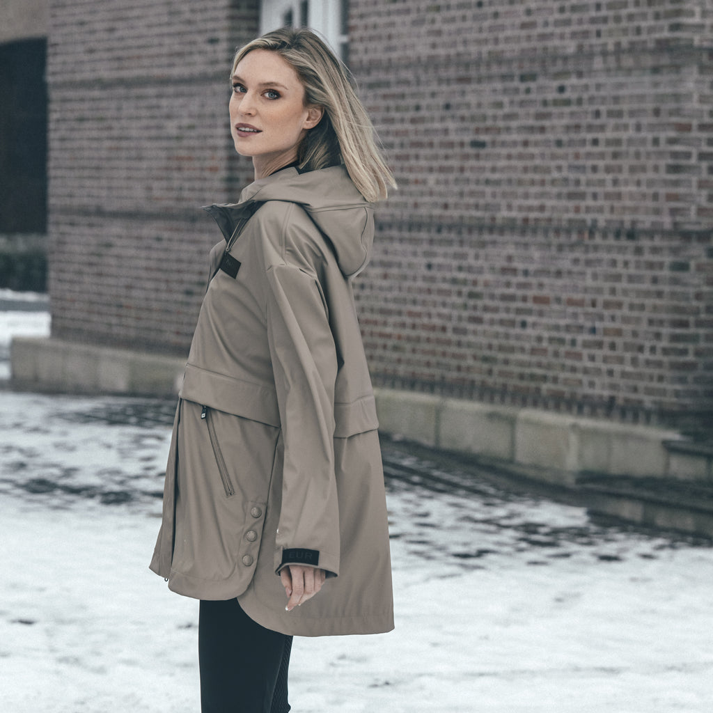 Pikeur Rainzip Cape Athleisure - Unisex