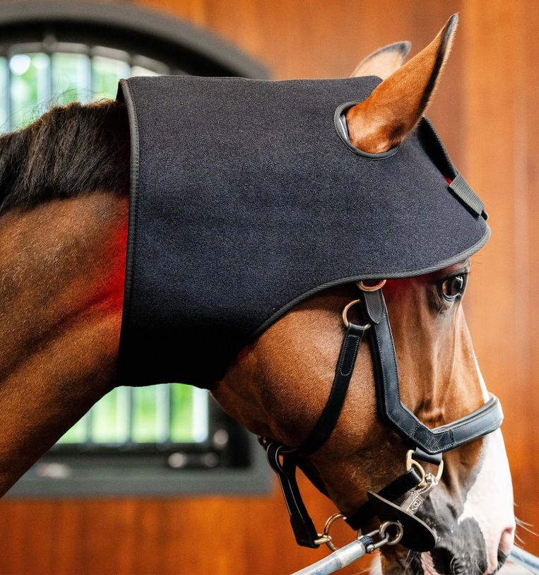 Horseware Led Red Light Therapy Poll Cap